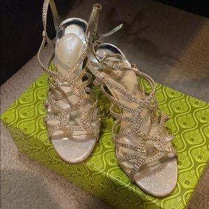 Gianni Bini Gold Heels 👠